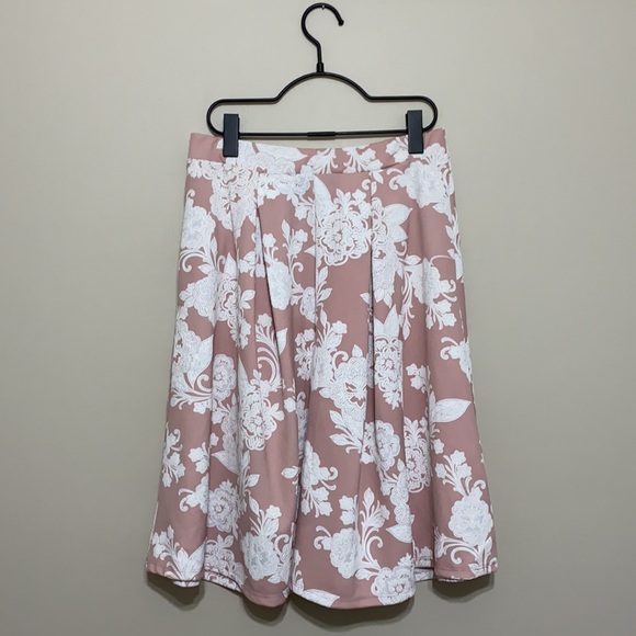 Faith and Joy floral fit and flare skirt - Picture 2 of 3
